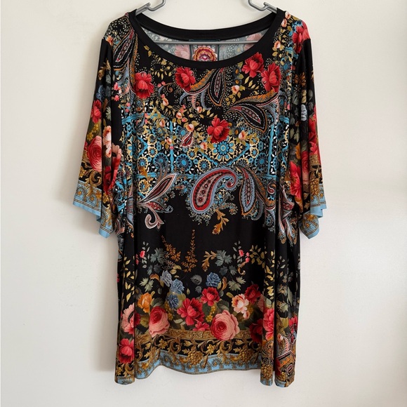 JOHNNY WAS The Janie Favorite Boat Neck Tee • 3X • black, multicolor print - Picture 3 of 8